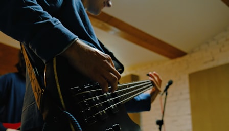 Beginner Bass Lesson