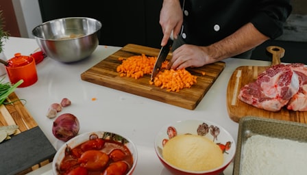 Home Cooking for Beginners: Essential Kitchen Skills, Safety and Core Recipes
